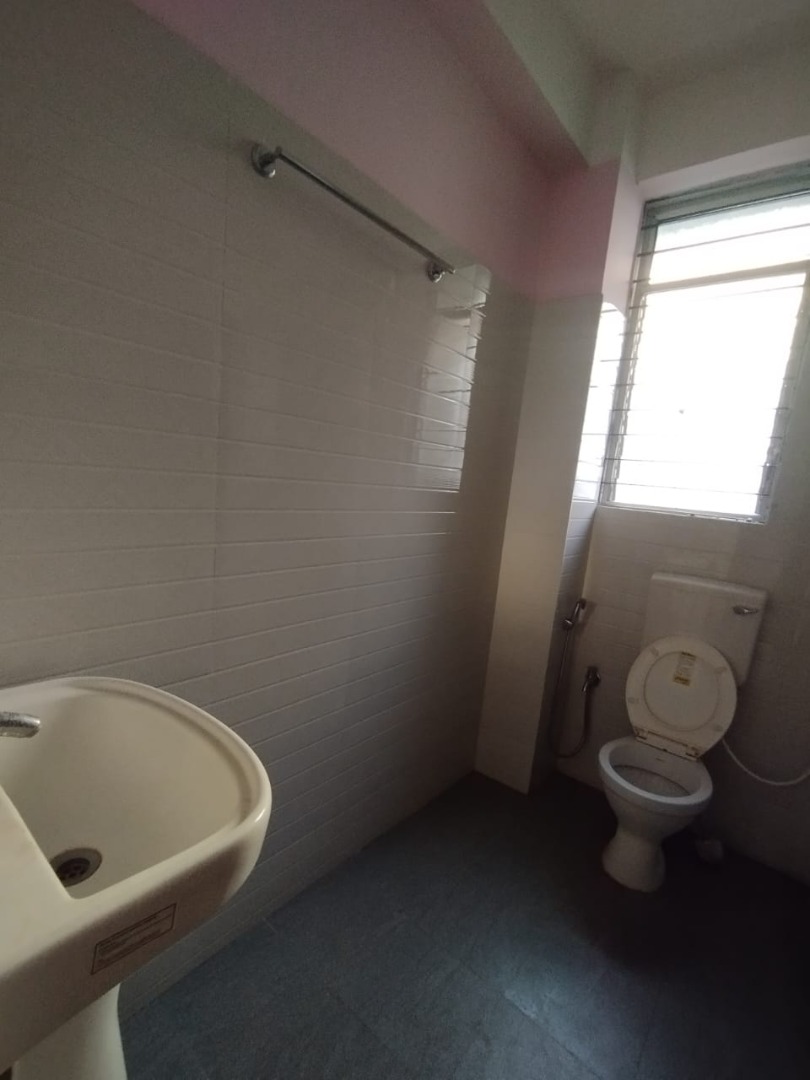 Unfurnished 3bhk in KK Handiqui Path, Mathura Nagar, Bormotoria, Guwahati, Assam, India for Rent